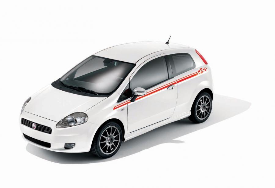  Fiat Grande Punto 2005 года  (фото 34 из 51)